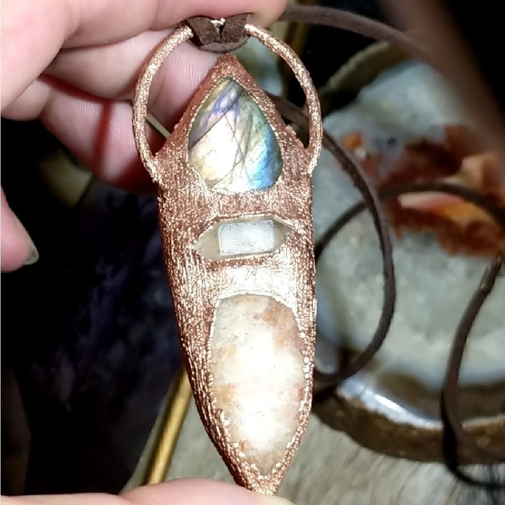 'Extraterrestrial' Mixed Gemstone Necklace - Picture 3 of 5